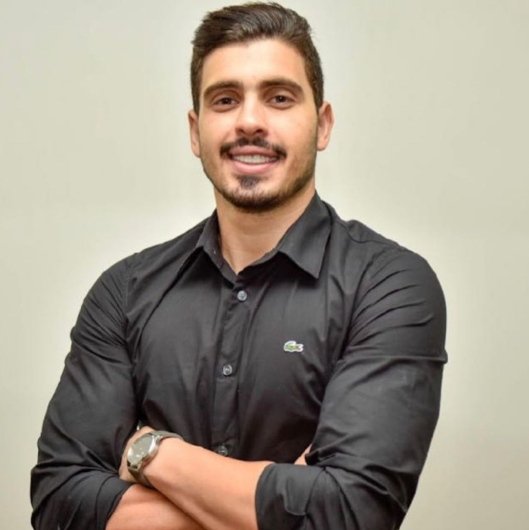 Dr. Lucas Ricci Delevedove