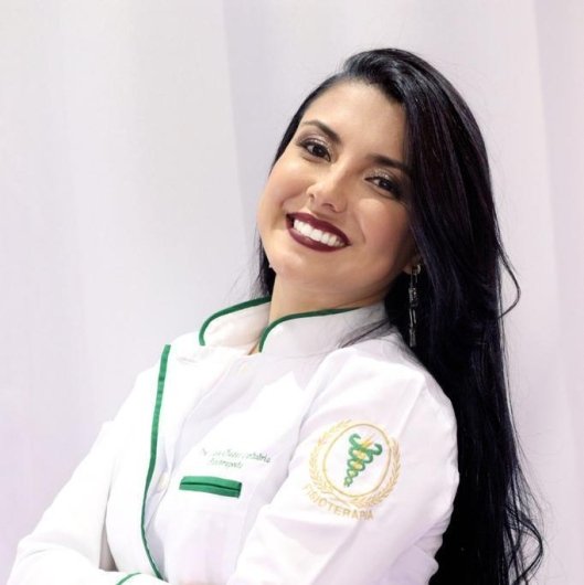 Dra. Laísa Chagas Cantuária
