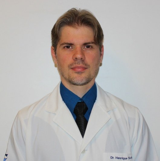 Dr. Henrique Schneiter