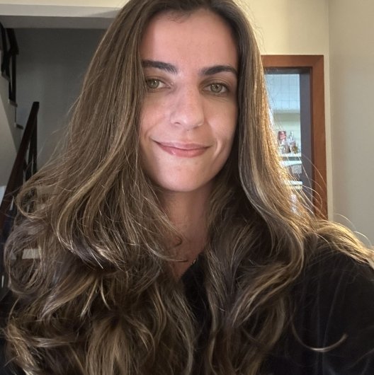 Dra. Stephanie Lauren Lisboa de Andrade Scussel