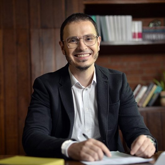 Dr. Mario Bertini