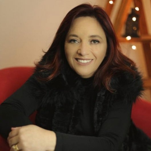 Kátia Azeredo