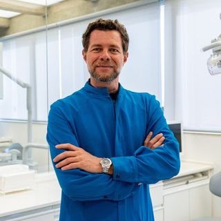 Dr. Daniel Bill