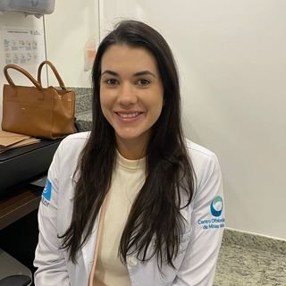 Dra. Thaís Godinho Caldeira De Araujo .