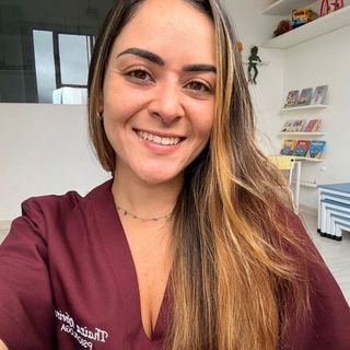 Dra. Thaiza Ribeiro