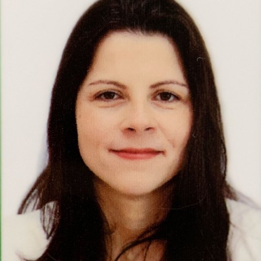 Dra. Melina Salvi Dias Athayde