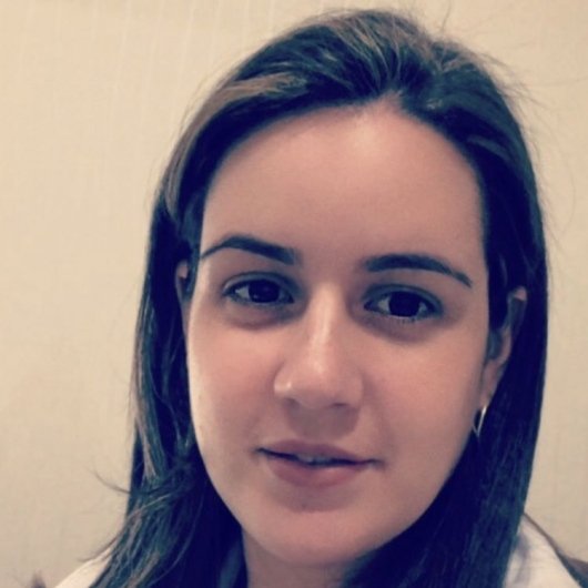 Dra. Isabela Ribeiro Alves Leite Dias