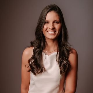 Dra. Lorena Moreira de Rezende