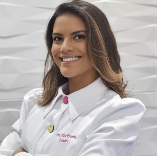 Dra. Aline Ferreira dos Santos