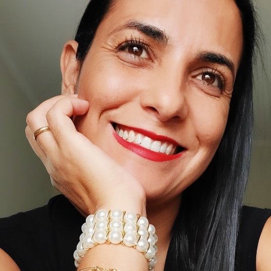 Dra. Taís Machado