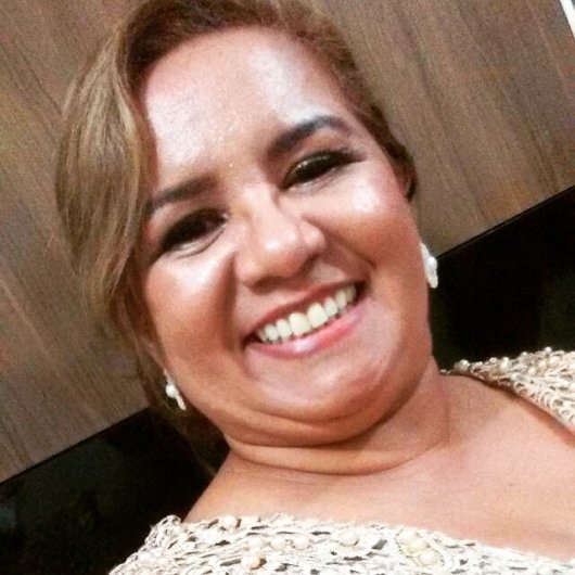 Dra. Vânia Pereira