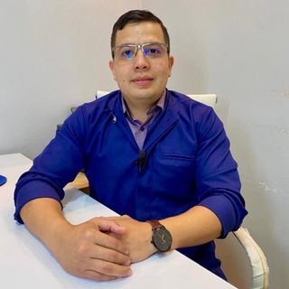 Dr. John Mercês