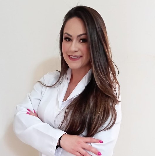Dra. Caroline Fernanda Prado