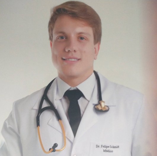 Dr. Felipe Schmidt