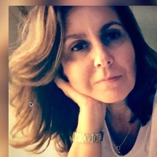 Marina Aparecida Lobarinhas Valente