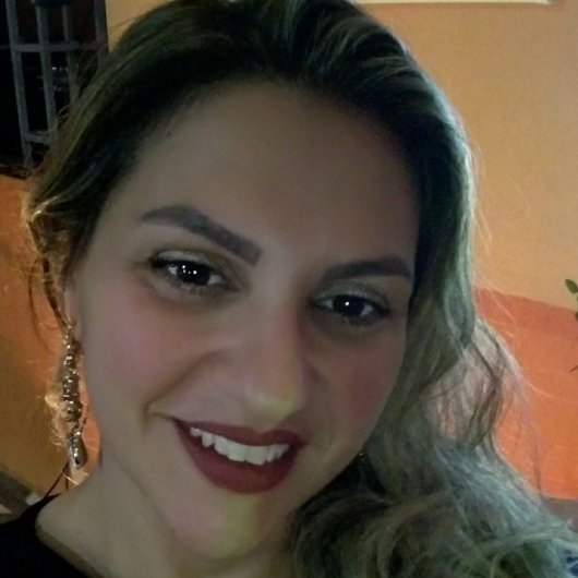 Dra. Cláudia Junia Ferreira