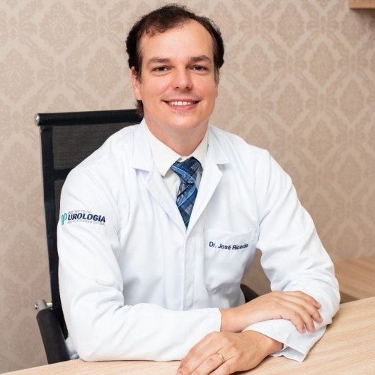 Dr. José Ricardo Cruz Silvino .
