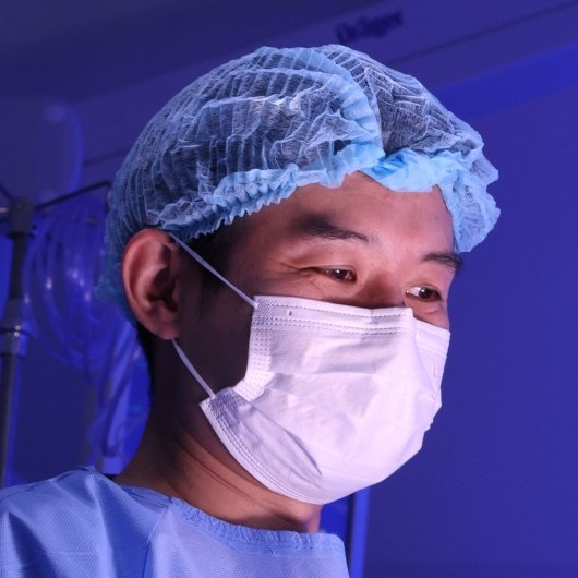 Dr. Endric Hasegawa