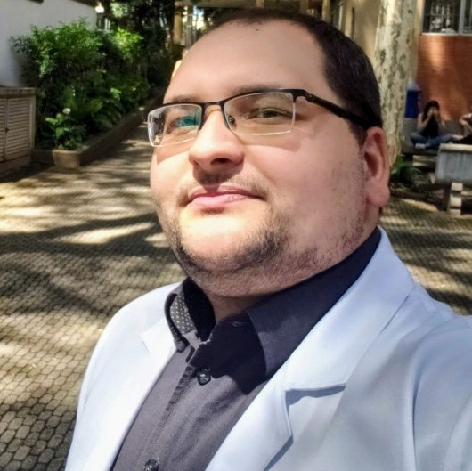 Dr. Guilherme Devidé Mota