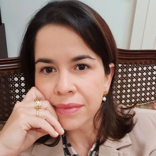 Dra. Lara de Lima Batista Pereira Mendonca