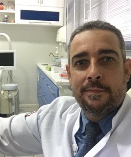 Dr. Fernando Antonio Lopes de Moraes