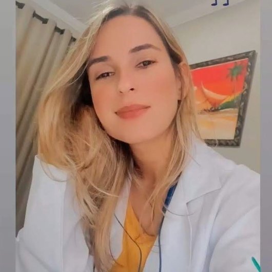 Dra. Lilian Gabriela Souza