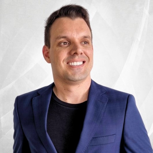 Dr. Daniel de Oliveira