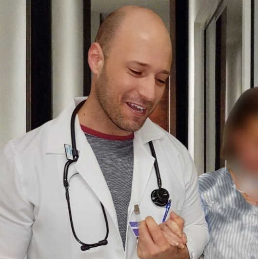 Dr. Eduardo Moraes