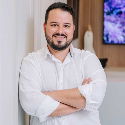 Dr. Davi Queiroz de Carvalho Rocha