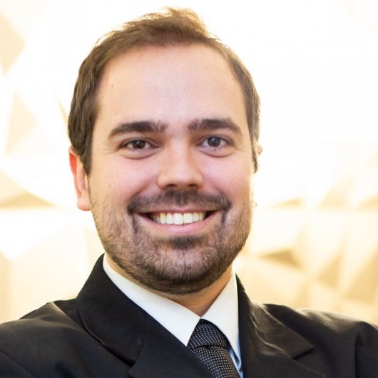 Dr. Fernando Passador Valerio