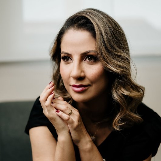 Dra. Angela Letícia Oliveira Bitencourt