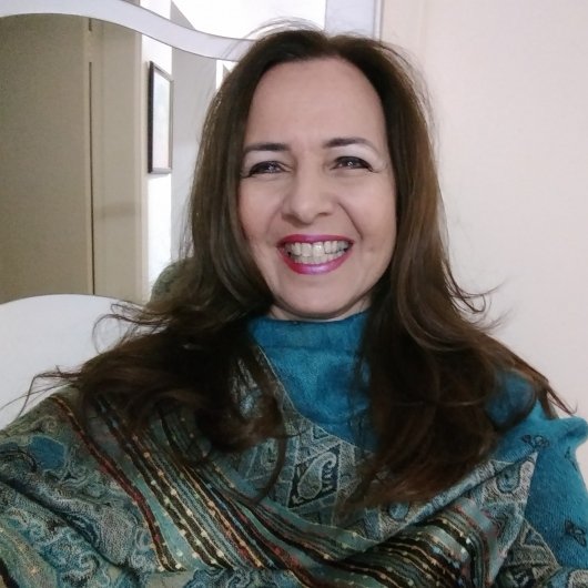 Vânia Moraes Salles