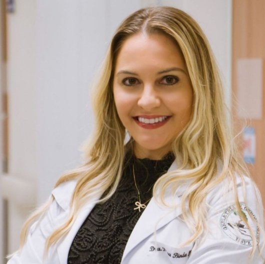 Dra. Bruna Plaster