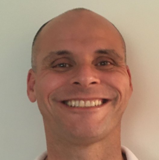 Dr. Ricardo Ayello Guerra