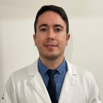 Dr. Victor Marinho Silva
