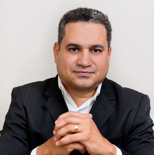 Dr. George Figueiredo