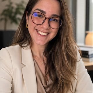 Dra. Flávia Cristina Messias Meirelles Vieira
