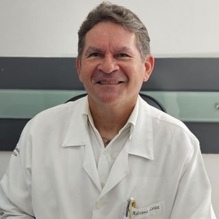Dr. Adriano Fernandes Mendes Leite