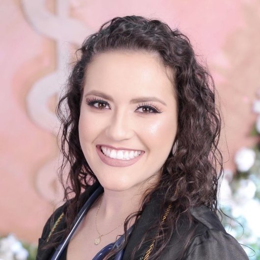 Dra. Camila Soares da Silva