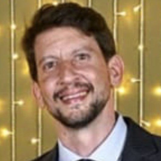 Dr. André Mugayar