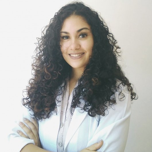 Thays Gonçalves