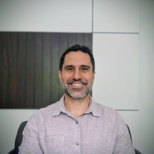 Dr. Henrique Fernandes