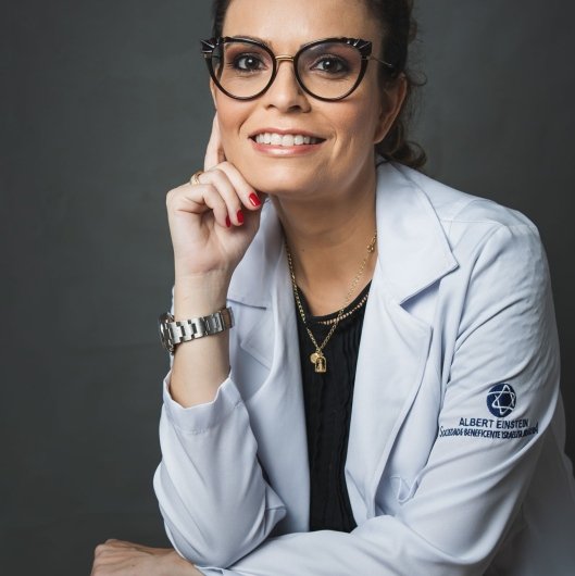 Dra. Maria Cecília Martins Bueno