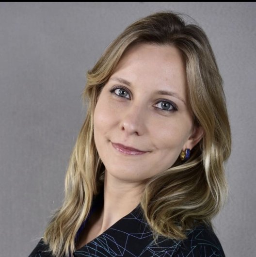 Dra. Paula Perin Glatt