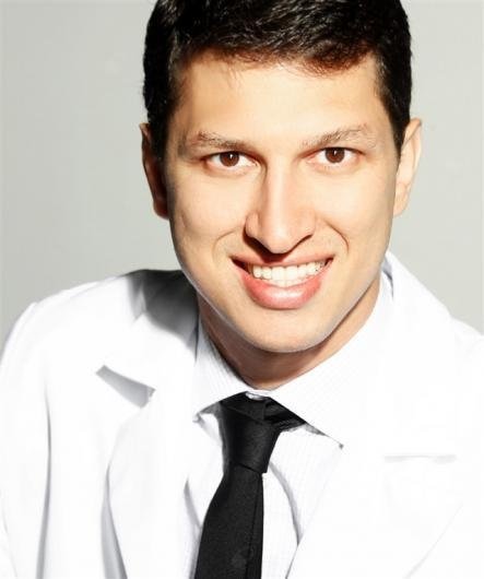 Dr. André França Resina