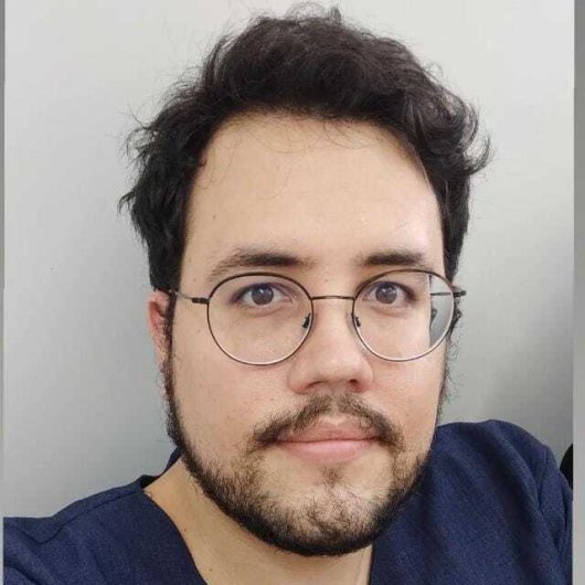 Dr. Iuri Soares Torres