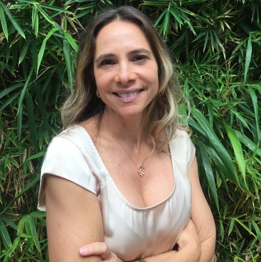 Dra. FERNANDA ERCI BAUER