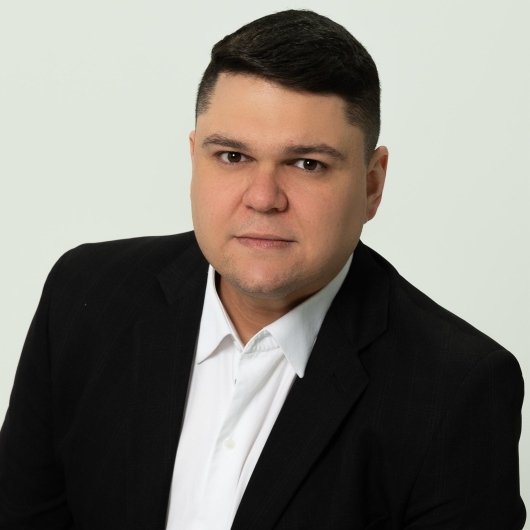 Dr. Roney Costa Louvain Filho
