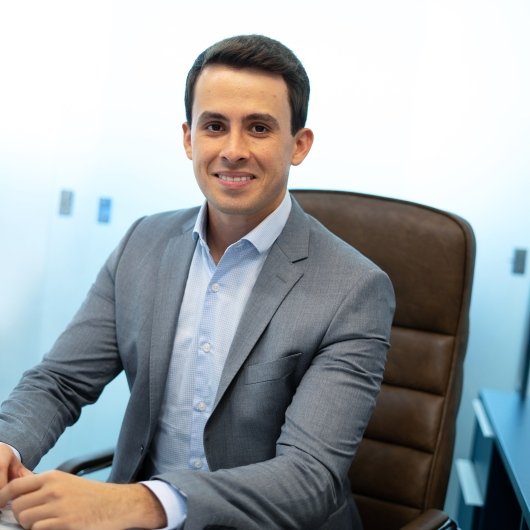 Dr. Victor Hugo Lauro Soares