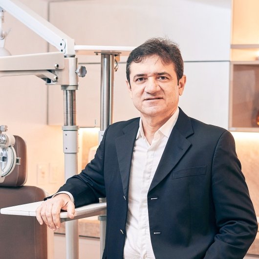 Dr. David Lucena